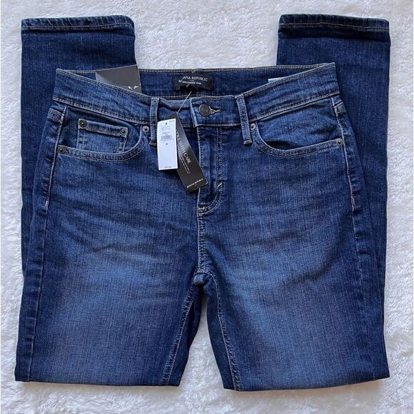 NWT Banana Republic Women's Dark Wash Girlfriend Rolled Hem Jean in 26/2 - Picture 4 of 16